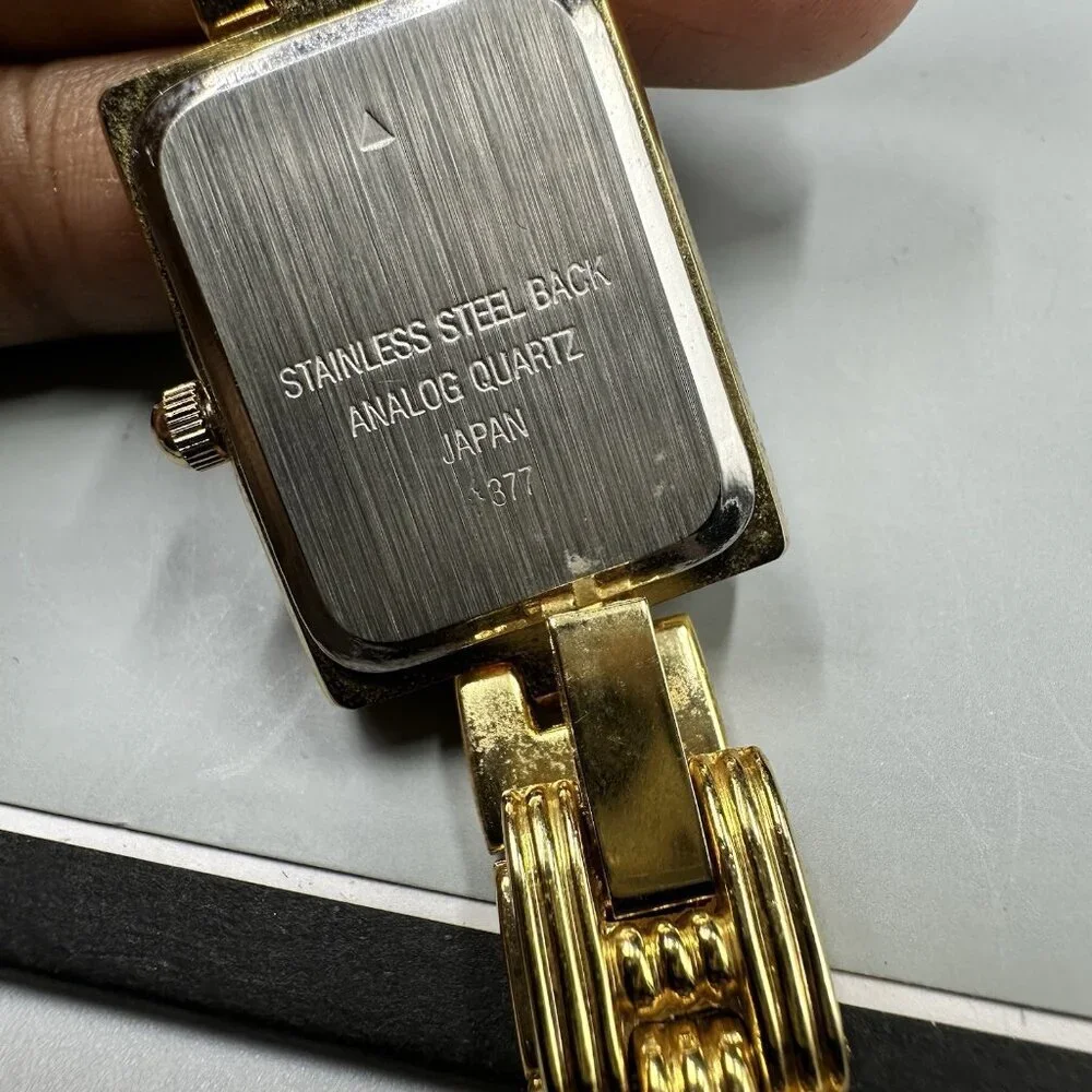 Elizabeth Taylor Watch Women Gold Tone Rectangle Case New Battery 6.75 Inch